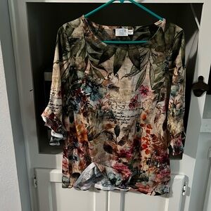 Fall colored women’s top size 810 medium